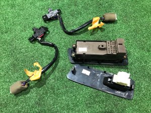 Блок управления стеклоподъемниками SUBARU FORESTER OEM 83081FC021, 83081FC100 SF5 1998 EJ202 MT