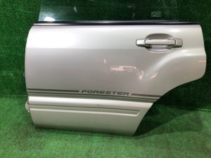 Дверь задняя левая SUBARU FORESTER OEM 61401FC013 SF5 1998 silver 792