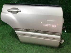 Дверь задняя правая SUBARU FORESTER OEM 61401FC003 SF5 1998 silver 792