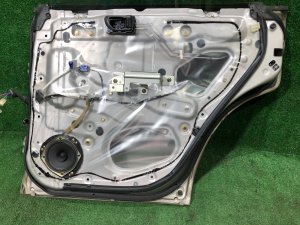 Дверь задняя правая SUBARU FORESTER OEM 61401FC003 SF5 1998 silver 792