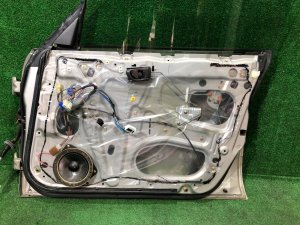 Дверь передняя правая SUBARU FORESTER OEM 61101FC002 SF5 1998 silver 792