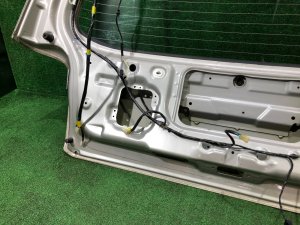 Дверь пятая SUBARU FORESTER OEM 61701FC000 SF5 1998 silver 792