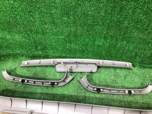 Обшивка пятой двери SUBARU FORESTER OEM 94064FC000ND, 94013FC020ND, 94013FC010ND, 94013FC000ND SF5 1998 silver 792