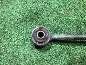 Подушка мкпп верхняя SUBARU FORESTER OEM 41040AC000 SF5 1998 EJ202 MT