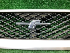 Решетка радиатора SUBARU FORESTER OEM 91065FC050SJ SF5 1998 silver 792