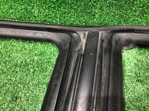 Уплотнитель дверей левый SUBARU FORESTER OEM 62710FC010 SF5 1998 silver 792