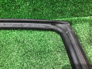 Уплотнитель дверей левый SUBARU FORESTER OEM 62710FC010 SF5 1998 silver 792