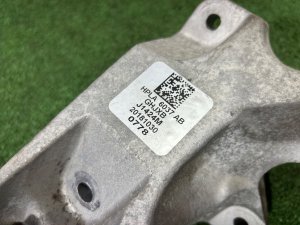 Подушка двигателя LAND ROVER RANGE ROVER SPORT OEM JPLA6A003CC 2019