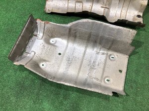 Тепловые экраны глушителя SUBARU FORESTER OEM 59020FC000, 59024FC010 SF5 1998 EJ202 MT