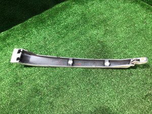 Планка под фару правая SUBARU FORESTER OEM 57112FC000WG SF9, SF5 1998 White 51E