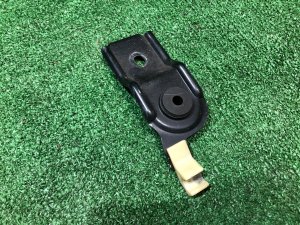 Держатель палки капота 2 части SUBARU FORESTER OEM 57255AA000, 57255FA020 SF9 1999 White 51E