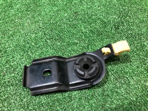 Держатель палки капота 2 части SUBARU FORESTER OEM 57255AA000, 57255FA020 SF9 1999 White 51E
