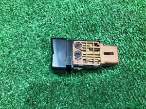 Кнопка круиз-контроля SUBARU FORESTER OEM 83001FA000 SF9 1999 EJ254 AT
